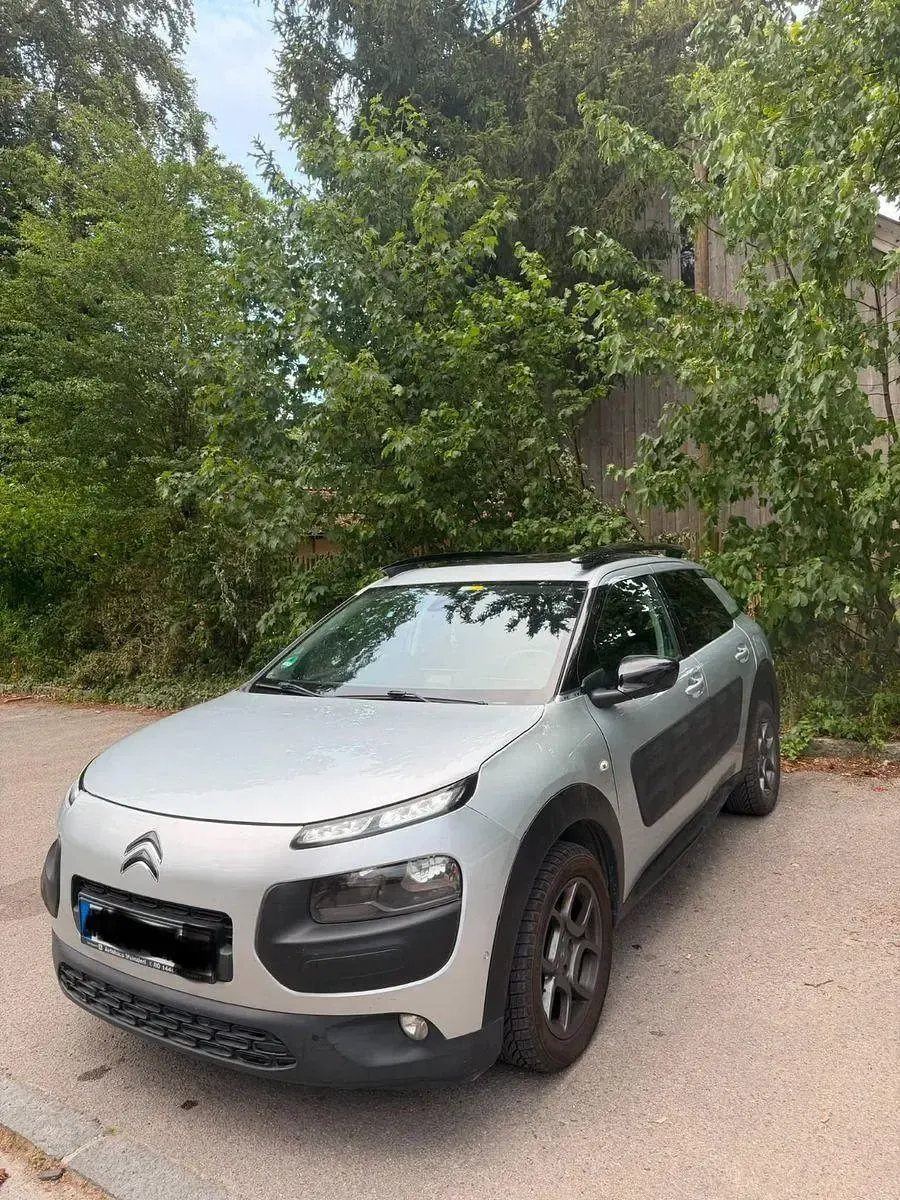 Gebraucht Citroën C4 Shine 99 PS (72 kW) 2017 Silber SUV