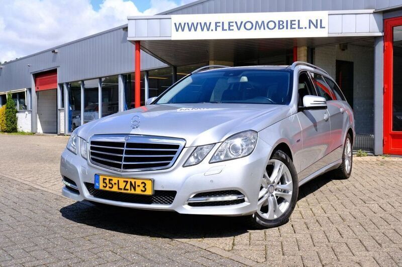 Grau Gebraucht 2010 Mercedes E200 Avantgarde Kombi | 10.450 € - Bild 1/4