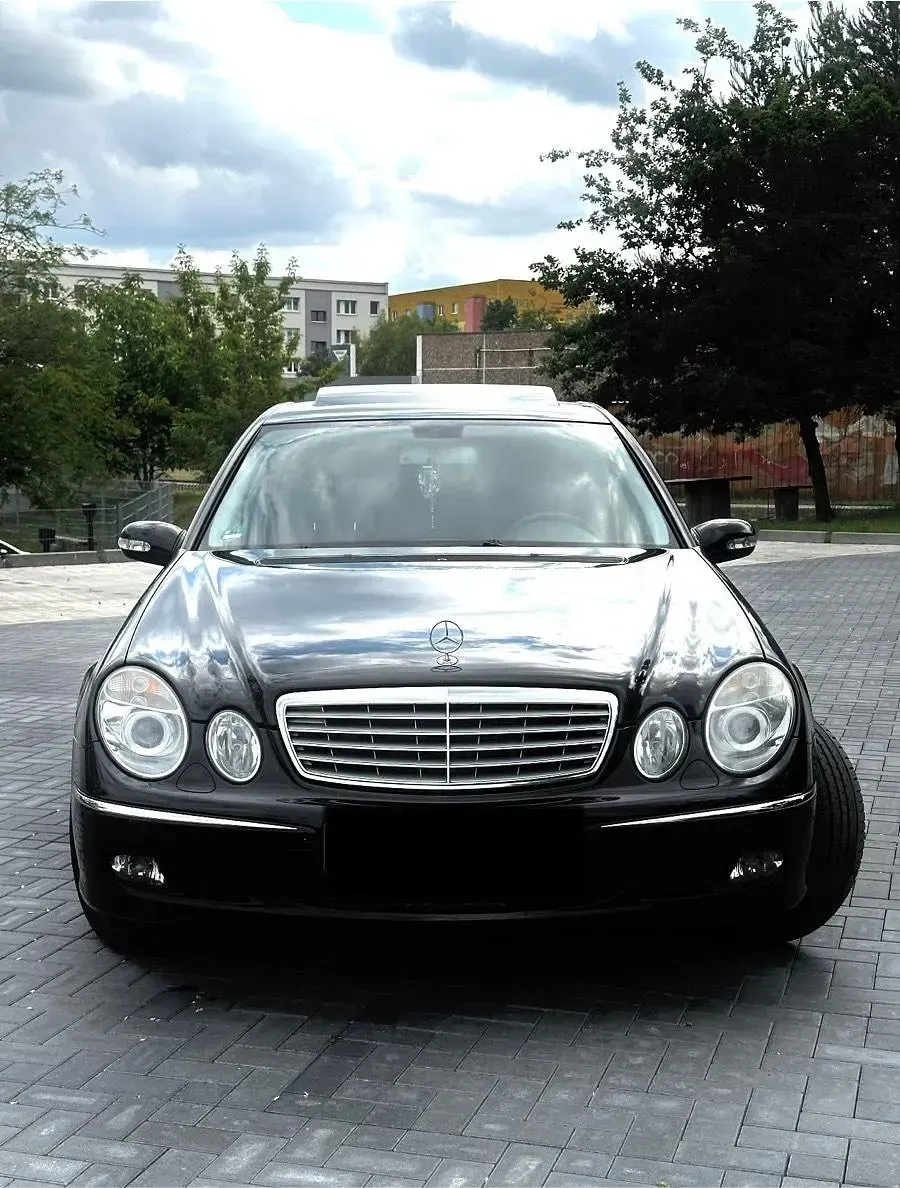Gebraucht Mercedes E220 170 PS (125 kW) 2006 Schwarz Limousine