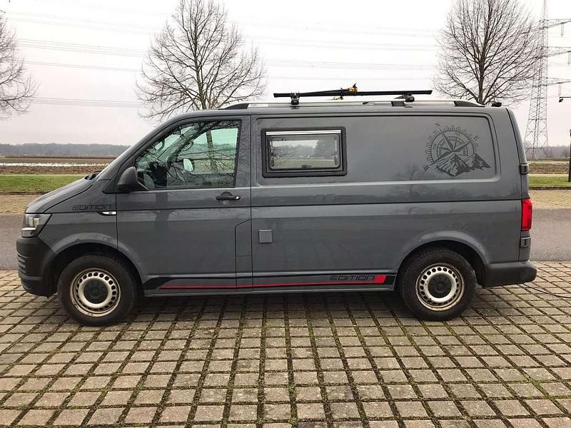 Gebraucht VW T6 102 PS (75 kW) 2018 Grau Van
