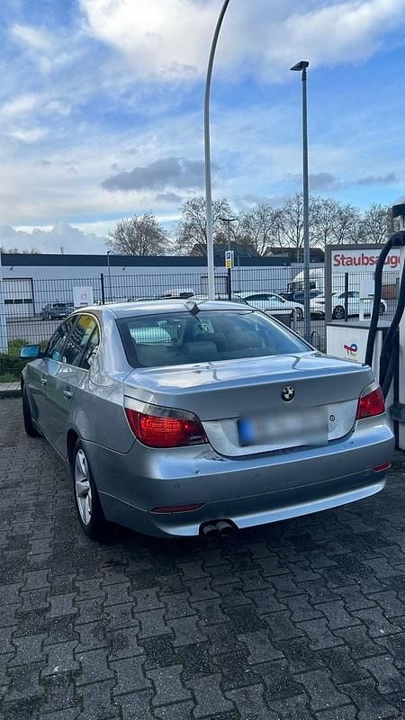 Gebraucht BMW 525 177 PS (130 kW) 2004 Grau Limousine