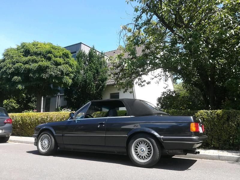 Schwarz Gebraucht 1988 BMW 320 Cabriolet Cabrio | 12.950 € - Bild 1/4