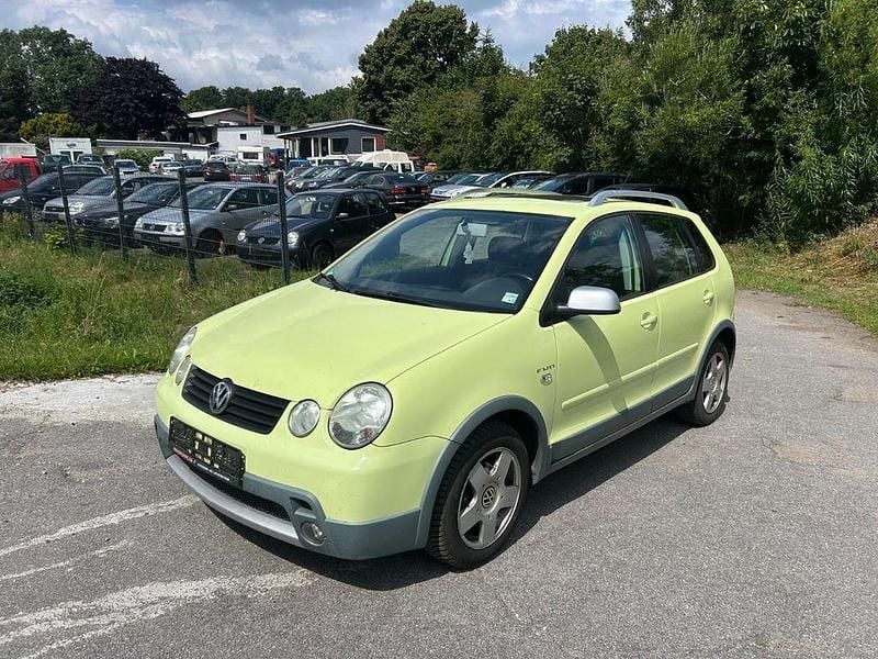 Grün Gebraucht 2005 VW Polo Cross Kleinwagen | 2.999 € (Fairer Preis) - Bild 1/4