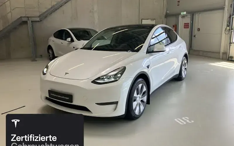Gebraucht Tesla Model Y 273 kW (372 PS) 2023 Weiß SUV