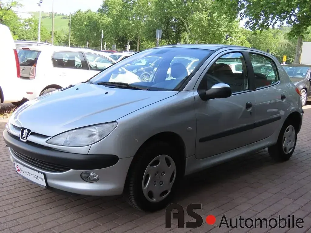 Gebraucht Peugeot 206 Premium 75 PS (55 kW) 2003 Grau Limousine