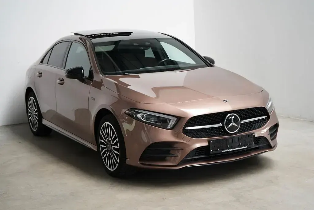 Gebraucht Mercedes A250 AMG 160 PS (117 kW) 2021 Gold Limousine