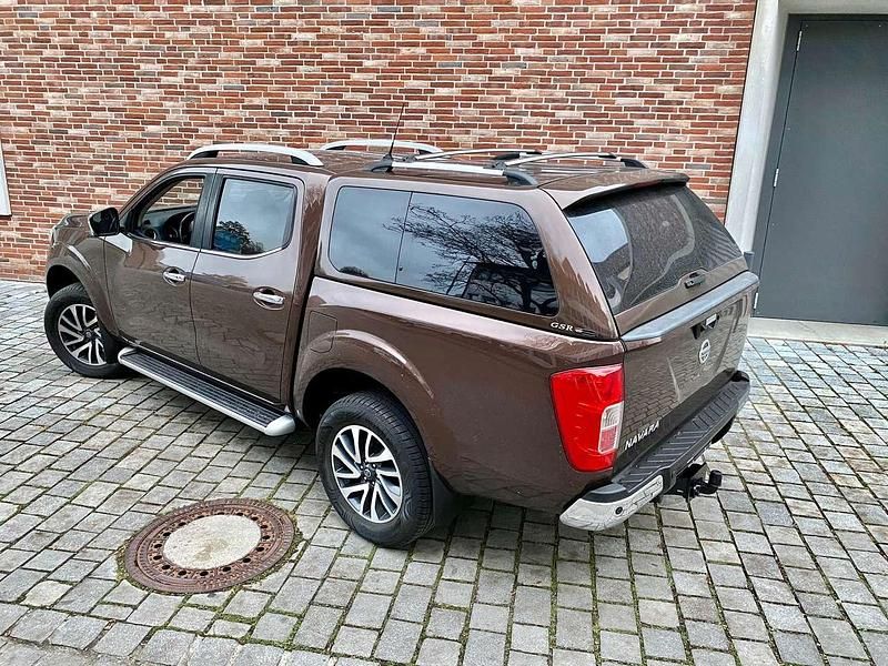 Braun Gebraucht 2018 Nissan Navara Tekna Abholung | 25.999 € (Fairer Preis) - Bild 1/4