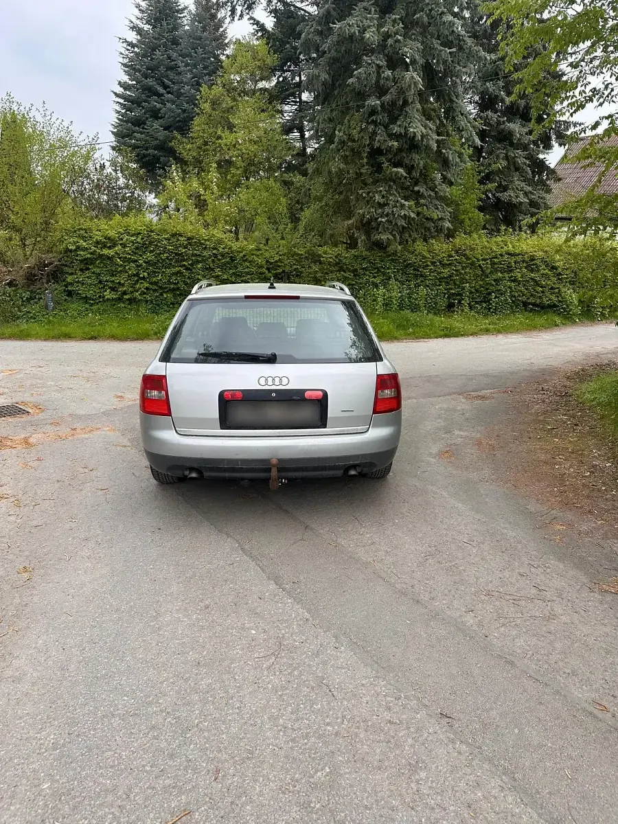 Second-hand Audi A6 S-Line 179 CP (131 kW) 2002 Argintiu Break