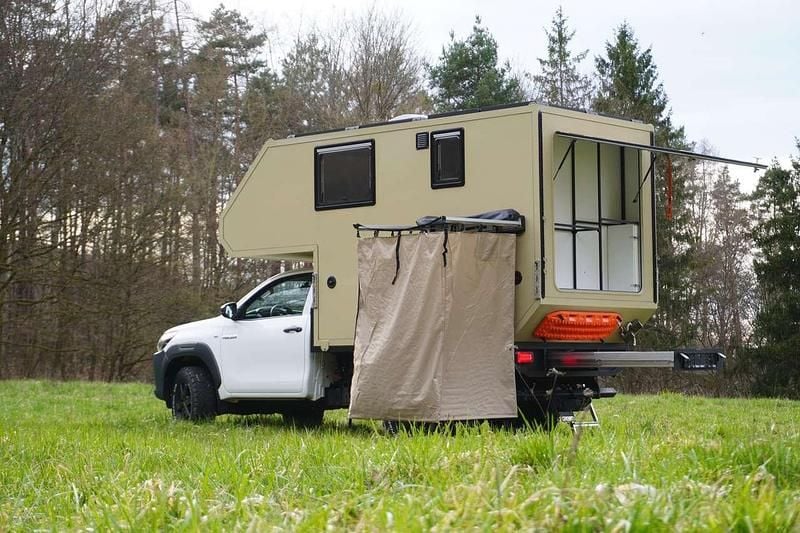 Gebraucht Toyota HiLux 150 PS (110 kW) 2018 Weiß Pickup