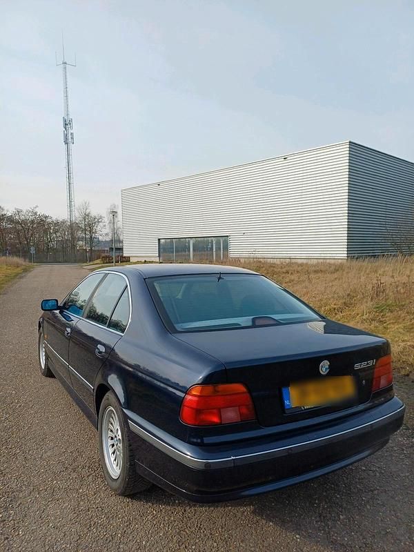 Gebraucht BMW 523 170 PS (125 kW) 1999 Blau Limousine