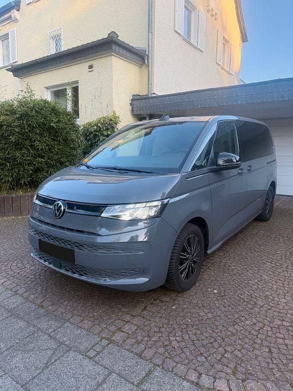 Second-hand VW Multivan Edition 150 CP (110 kW) 2023 Gri Monovolum