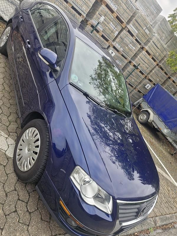 Gebraucht VW Passat 116 PS (85 kW) 2006 Blau Limousine