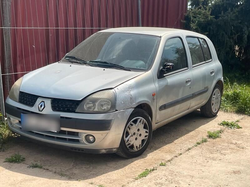 Andere außenfarben Gebraucht 2004 Renault Clio II Kleinwagen | 250 € (Superpreis) - Bild 1/1