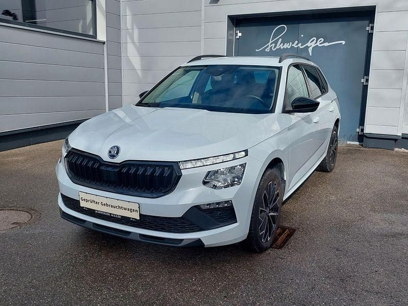 Weiß Gebraucht 2025 Skoda Kamiq Selection SUV | 20.990 € (Fairer Preis) - Bild 1/4