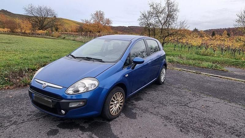 Blau Gebraucht 2010 Fiat Punto Evo Dynamic Kleinwagen | 1.350 € (Guter Preis) - Bild 1/4