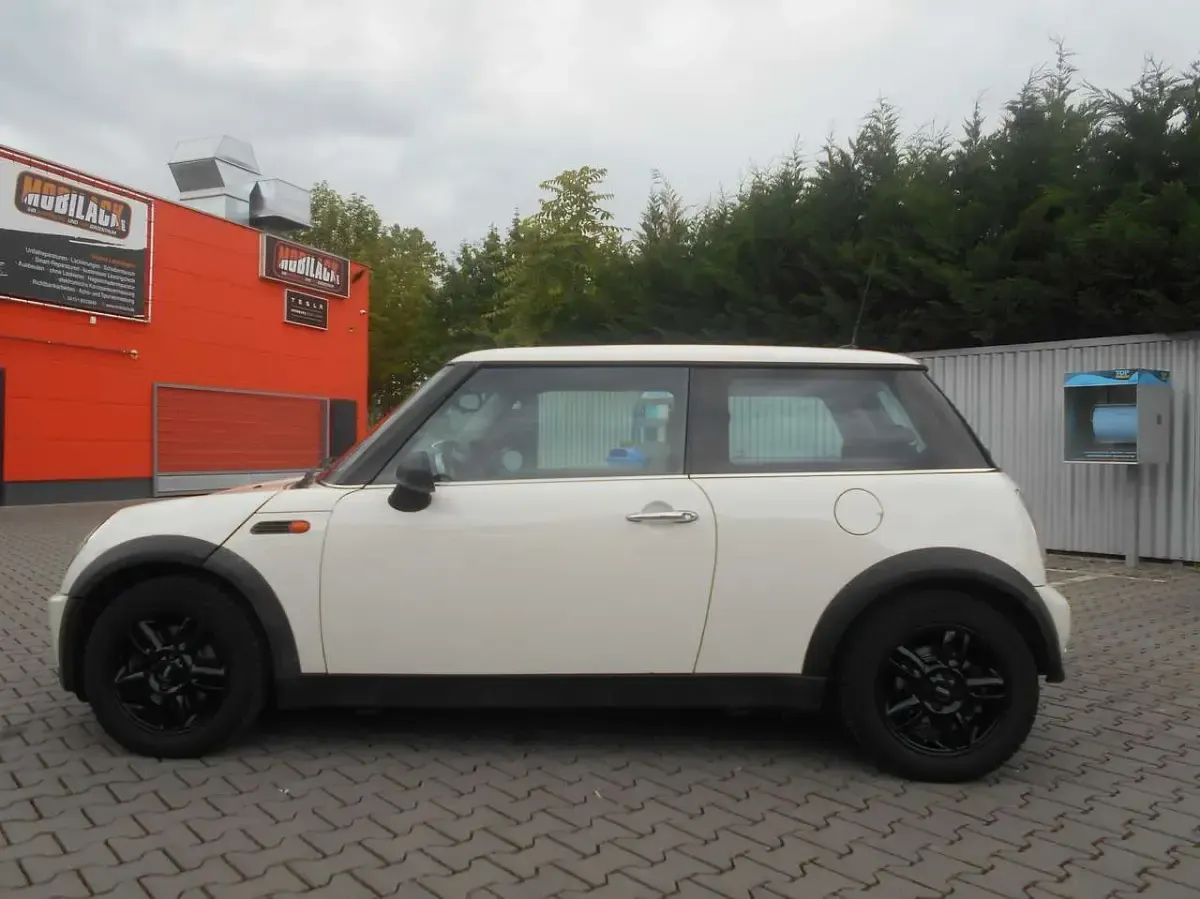 Gebraucht Mini ONE 90 PS (66 kW) 2005 Pepper white Kleinwagen