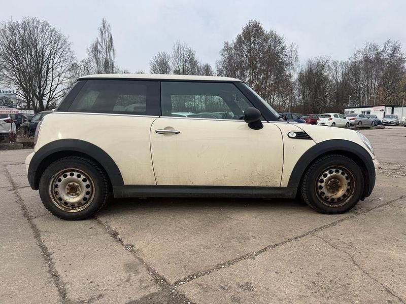 Gebraucht Mini ONE 98 PS (72 kW) 2010 Weiß Kleinwagen