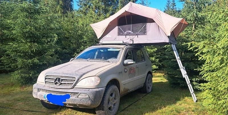 Gebraucht 2005 Mercedes ML270 Edition SUV | 5.900 € (Fairer Preis) - Bild 1/4