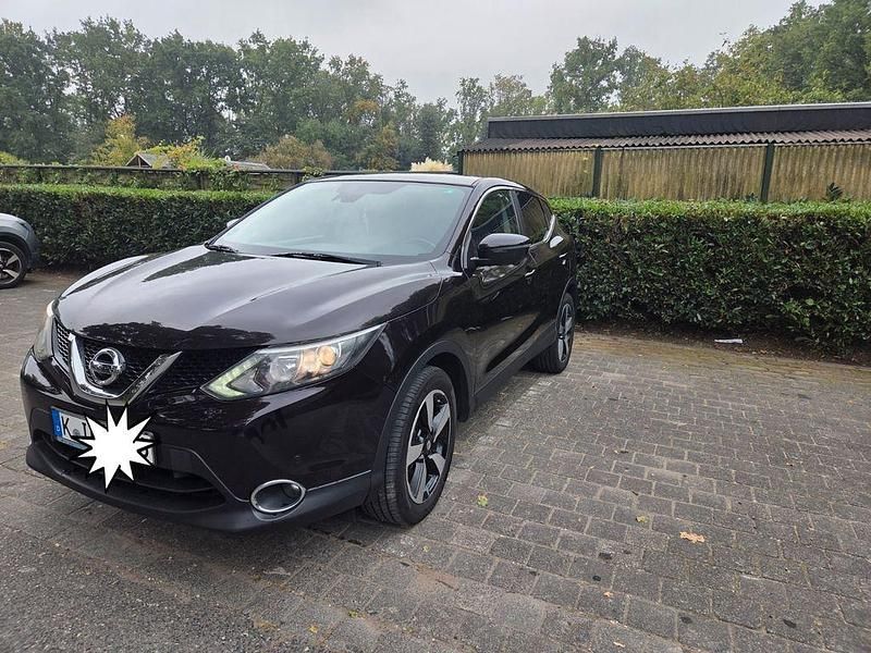 Violet Gebraucht 2016 Nissan Qashqai 360º SUV | 9.500 € (Etwas zu teuer) - Bild 1/4