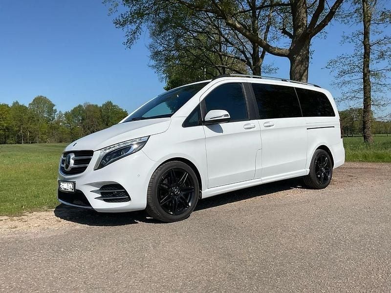 Weiß Gebraucht 2019 Mercedes V250 AMG line Van / Kleinbus | 44.990 € (Superpreis) - Bild 1/4