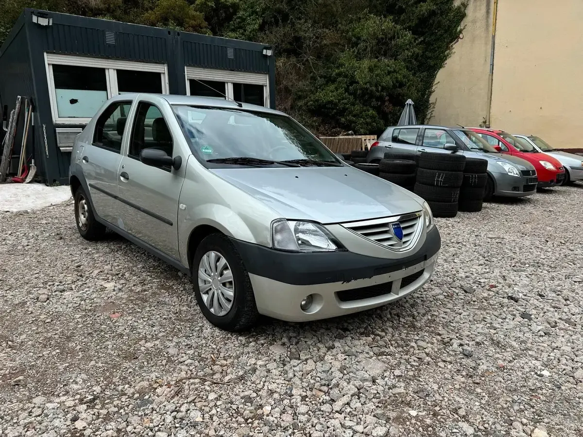 Occasion Dacia Logan 87 ch (63 kW) 2010 Argent Berline