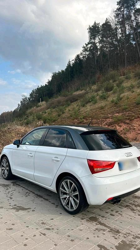 Gebraucht Audi A1 122 PS (89 kW) 2013 Weiß Kleinwagen