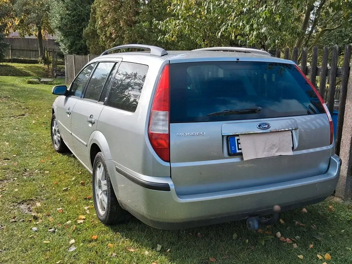 Gebraucht Ford Mondeo Ghia 125 PS (91 kW) 2004 Grau Kombi