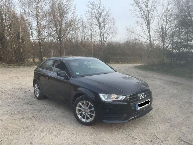Gebraucht Audi A3 Ambiente 105 PS (77 kW) 2013 Schwarz Limousine