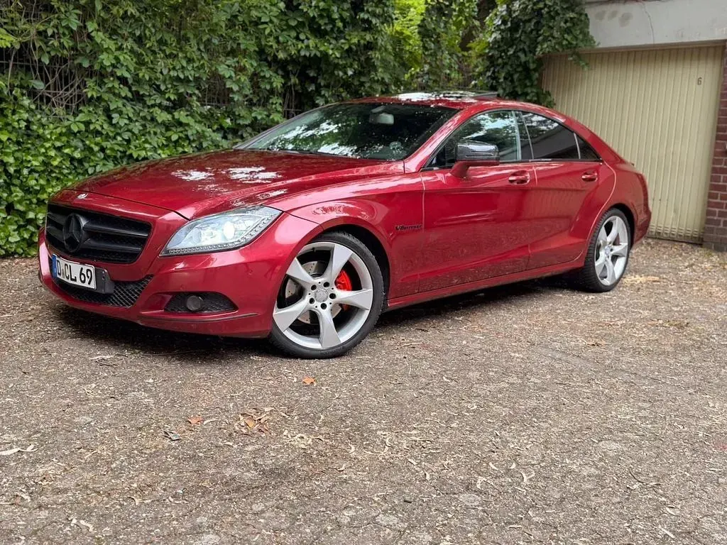 Gebraucht Mercedes CLS350 306 PS (225 kW) 2011 Rot Limousine