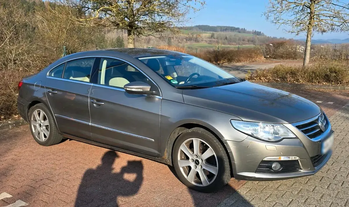 Gebraucht VW Passat 150 PS (110 kW) 2009 Limousine