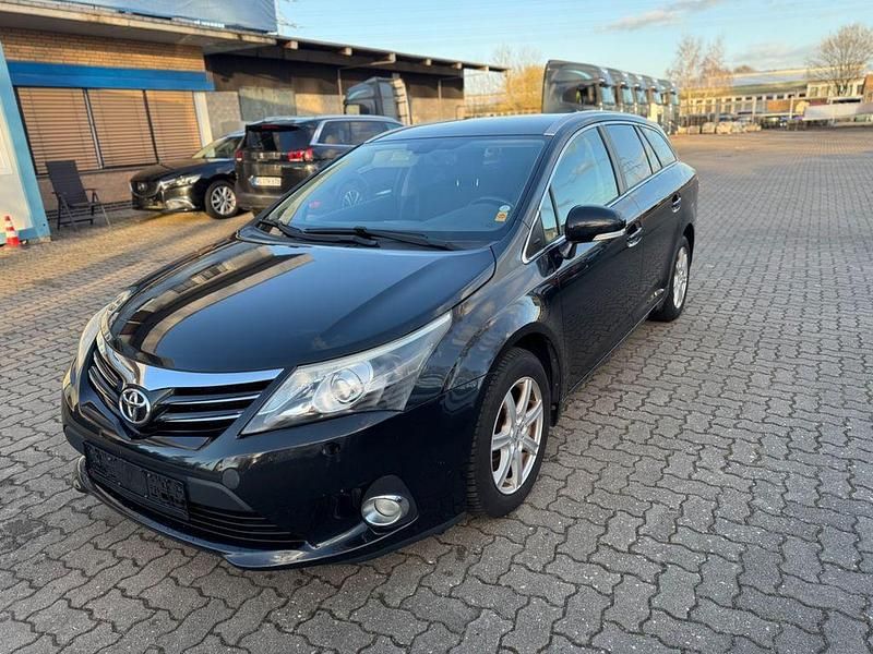 Gebraucht Toyota Avensis 147 PS (108 kW) 2012 Schwarz Kombi