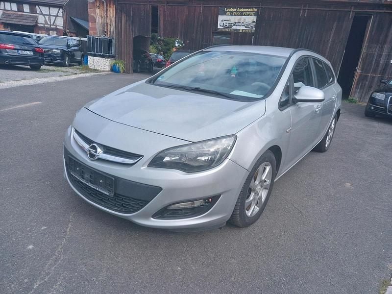 Gebraucht Opel Astra 110 PS (80 kW) 2013 Silber Kombi