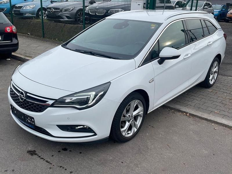 Weiß Gebraucht 2016 Opel Astra Dynamic Kombi | 8.390 € (Superpreis) - Bild 1/4