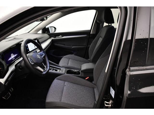 Gebraucht VW Golf VIII Move 110 PS (80 kW) 2024 Schwarz Kombi