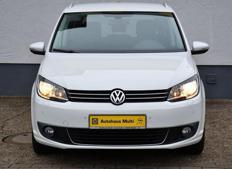 Gebraucht VW Touran Cup 105 PS (77 kW) 2014 Weiß Van / Kleinbus