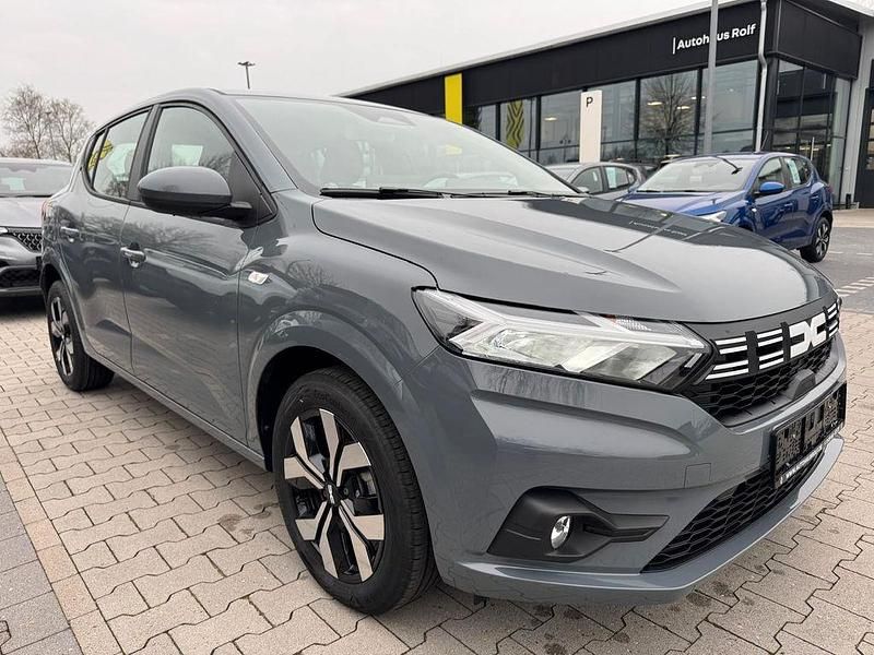 Gebraucht Dacia Sandero Expression 91 PS (66 kW) 2025 Grau Limousine