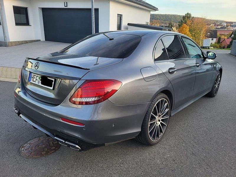 Gebraucht Mercedes E350 AMG 258 PS (189 kW) 2016 Grau Limousine