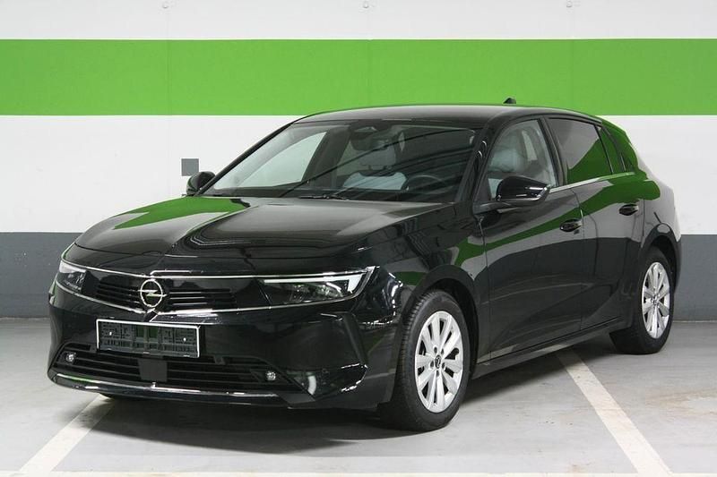 Schwarz (metallic) Gebraucht 2023 Opel Astra Elegance Limousine | 16.900 € (Guter Preis) - Bild 1/4