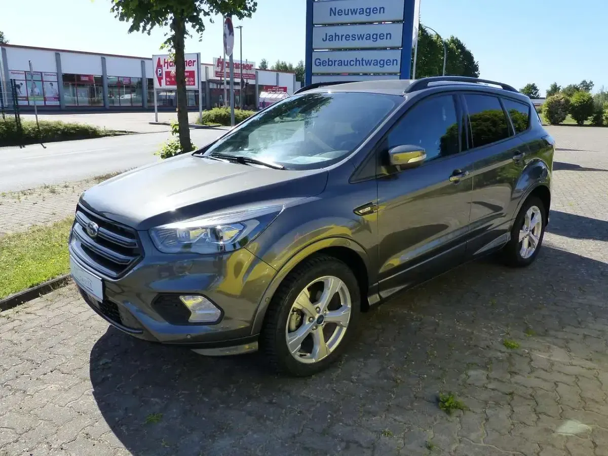 Gebraucht Ford Kuga ST-Line 150 PS (110 kW) 2017 Grau SUV
