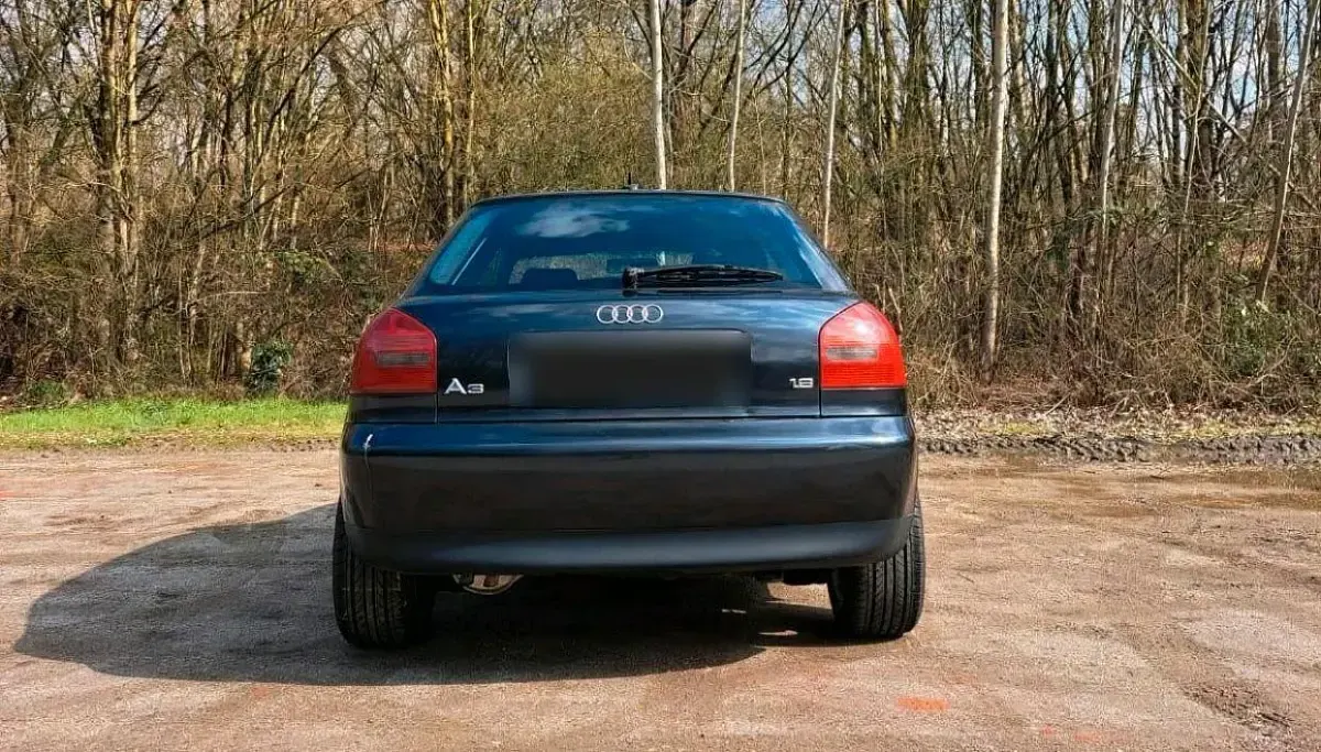 Gebraucht Audi A3 101 PS (74 kW) 1998 Schwarz Kleinwagen