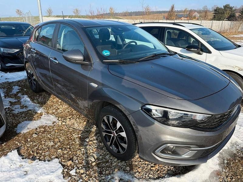 Grau Gebraucht 2023 Fiat Tipo City Life Limousine | 13.900 € (Fairer Preis) - Bild 1/4