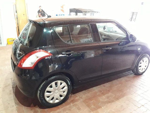 Gebraucht Suzuki Swift Club 94 PS (69 kW) 2013 Schwarz metallic Kleinwagen