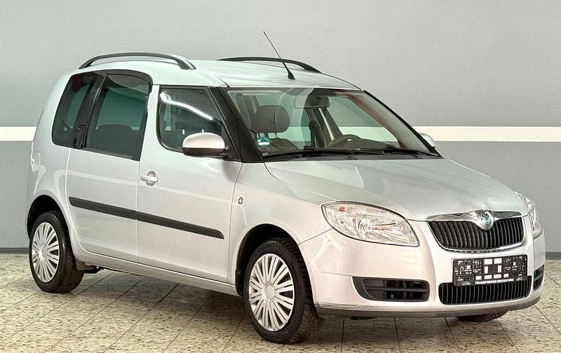 Silber Gebraucht 2009 Skoda Roomster Style Van / Kleinbus | 4.490 € (Etwas zu teuer) - Bild 1/4