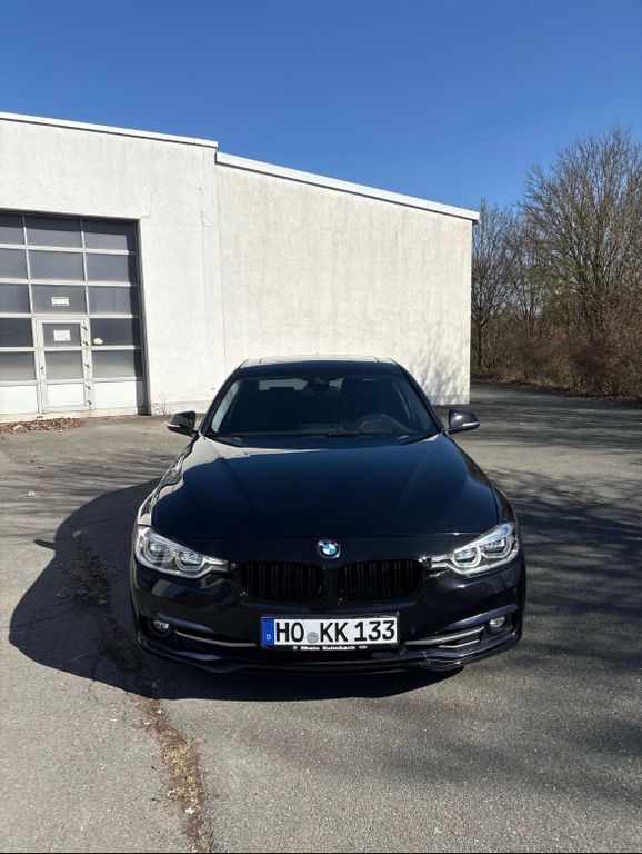Schwarz Gebraucht 2017 BMW 330 Sport Line Limousine | 20.000 € (Fairer Preis) - Bild 1/4
