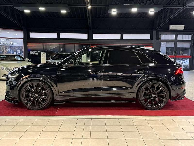 Gebraucht Audi SQ8 435 PS (319 kW) 2020 Orcaschwarz metallic SUV