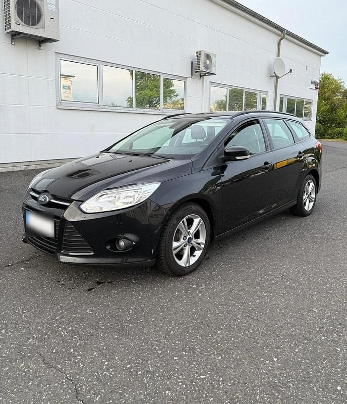 Usata Ford Focus 116 CV (85 kW) 2012 Nero Station wagon