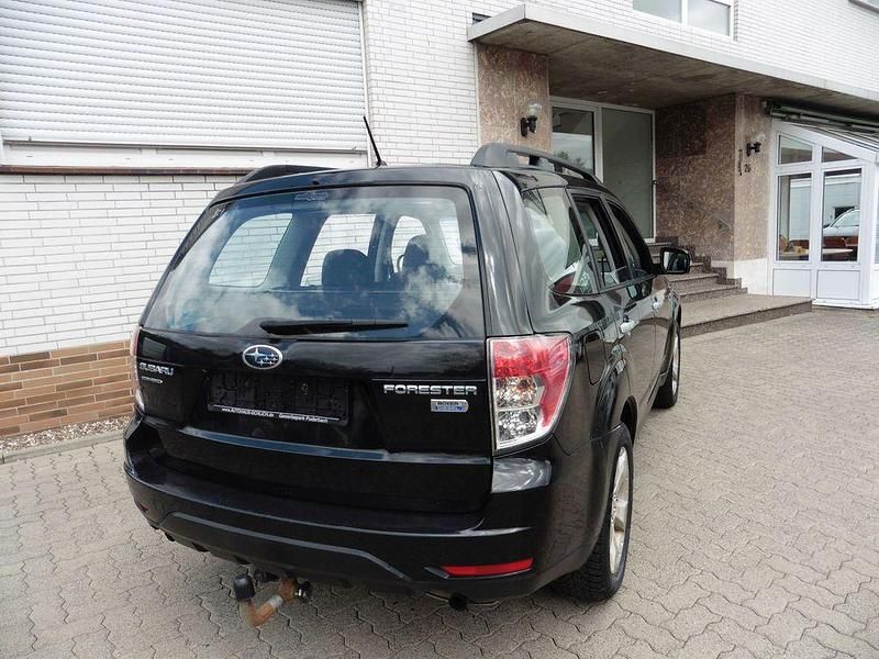 Gebraucht Subaru Forester Exclusive+ 147 PS (108 kW) 2013 Schwarz SUV