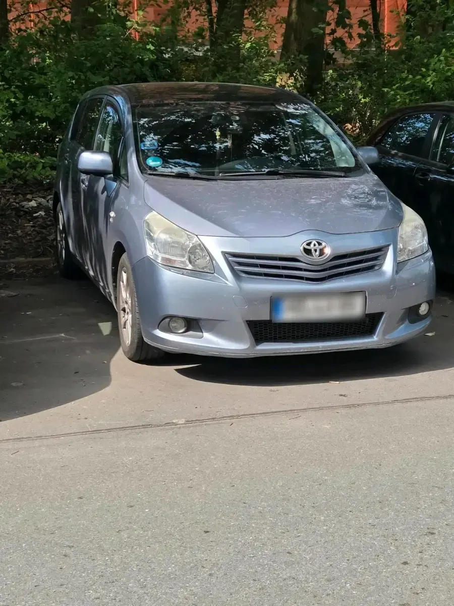 Gebraucht Toyota Verso 177 PS (130 kW) 2009 Blau Van / Kleinbus