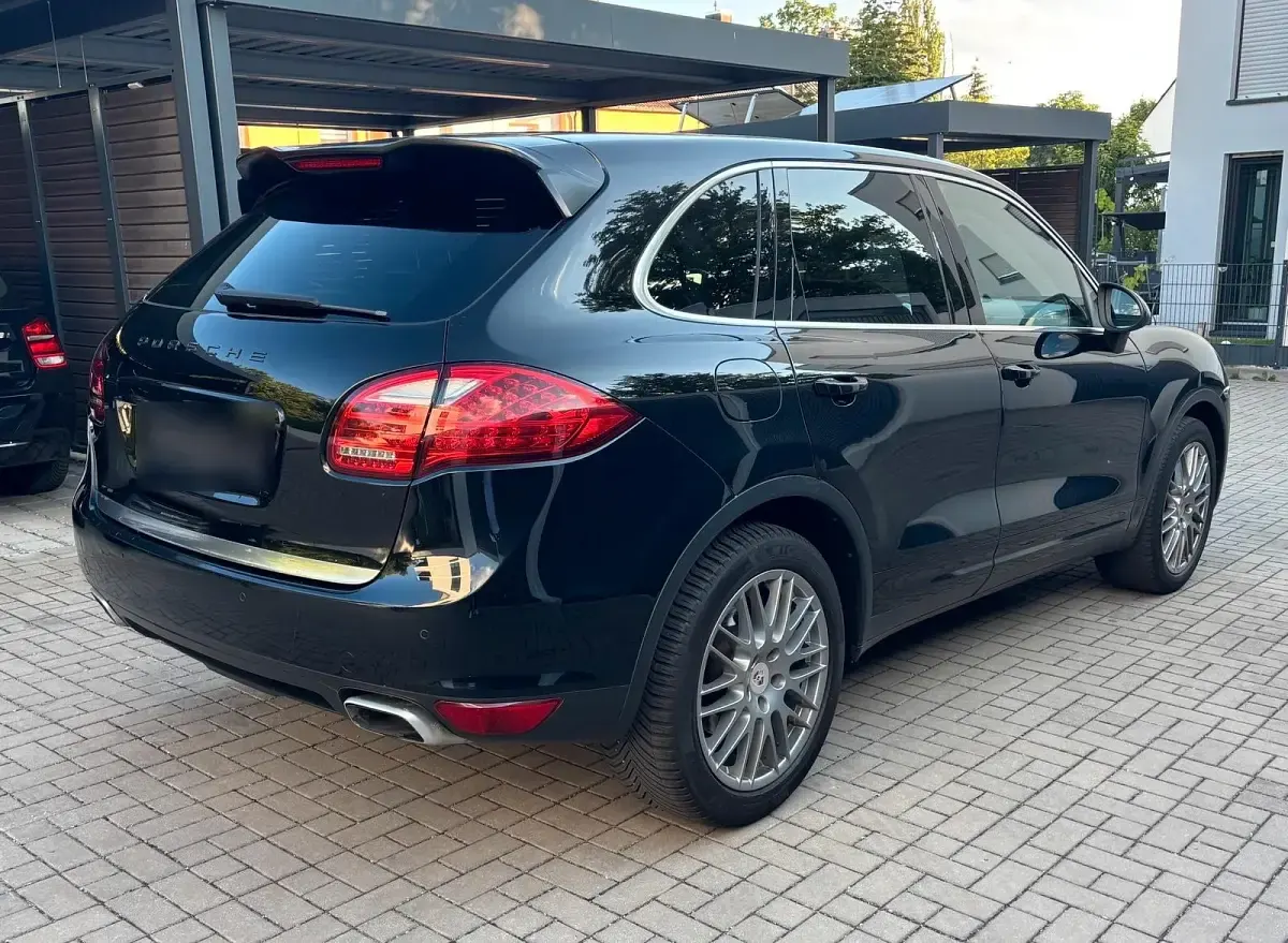 Gebraucht Porsche Cayenne 245 PS (180 kW) 2011 Schwarz SUV