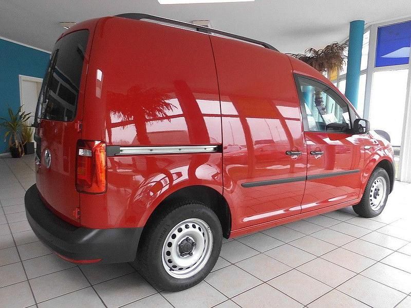 Gebraucht VW Caddy 75 PS (55 kW) 2020 Rot Van / Kleinbus
